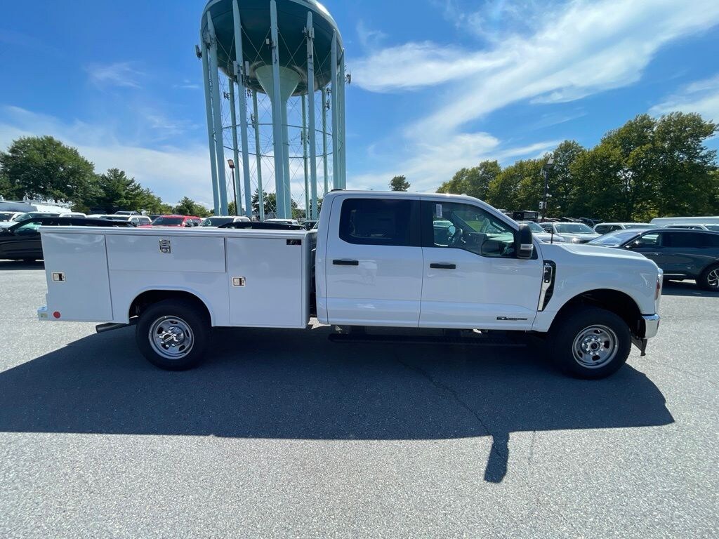 New 2026 Ford F-350SD XL Chassis