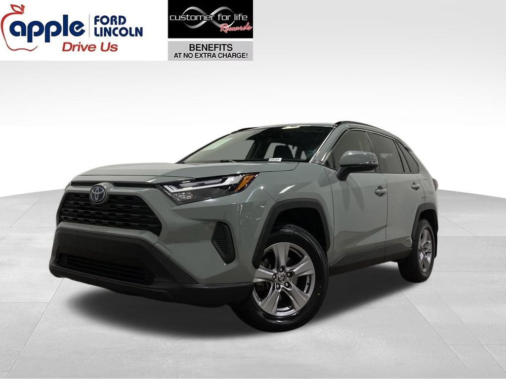 2022 Toyota RAV4 XLE's photo