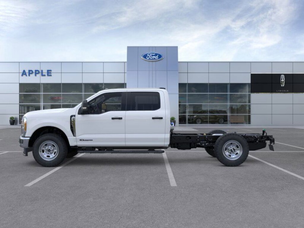 New 2025 Ford F-350SD XL Chassis