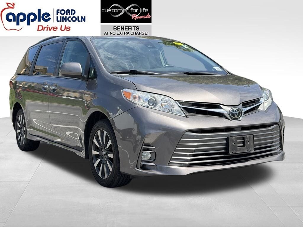 Used 2018 Toyota Sienna XLE Premium Minivan/Van