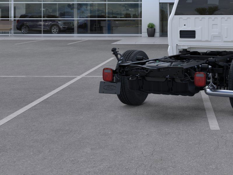 2025 Ford F-350 Super Duty Chassis Cab XL - Photo 21