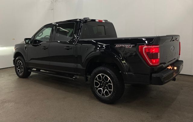 2023 Ford F-150 XLT photo 2