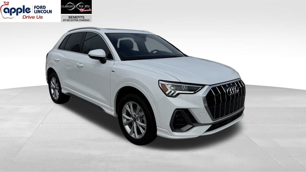 2024 Audi Q3 45 TFSI S Line Premium quattro's photo