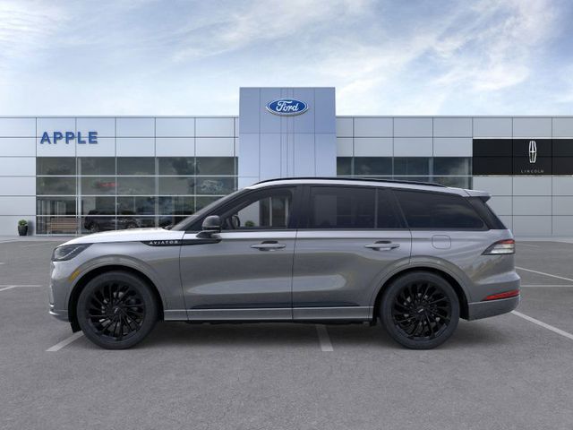2025 Lincoln Aviator Reserve photo 3