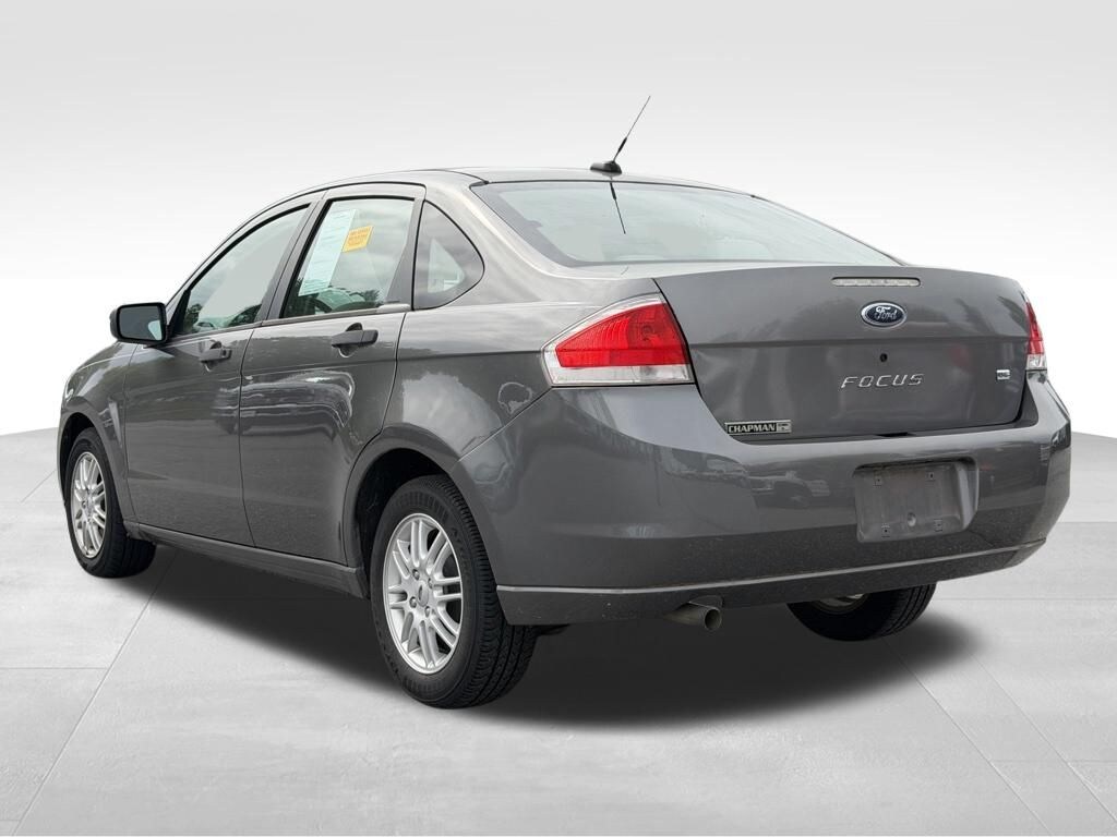 Used 2009 Ford Focus SE Sedan
