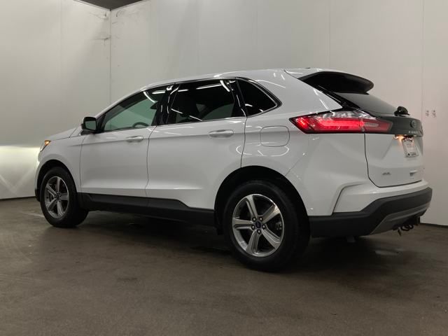 2022 Ford Edge SEL photo 3