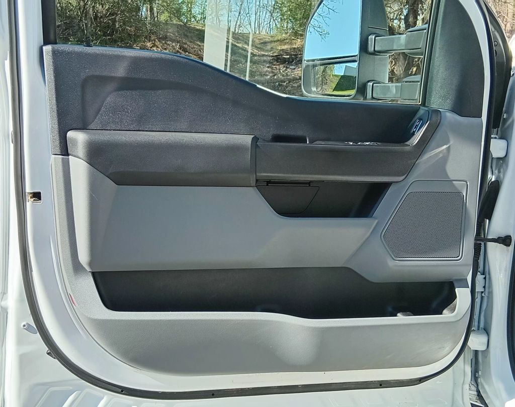 2023 Ford F-550 Super Duty Chassis Cab XL - Photo 14