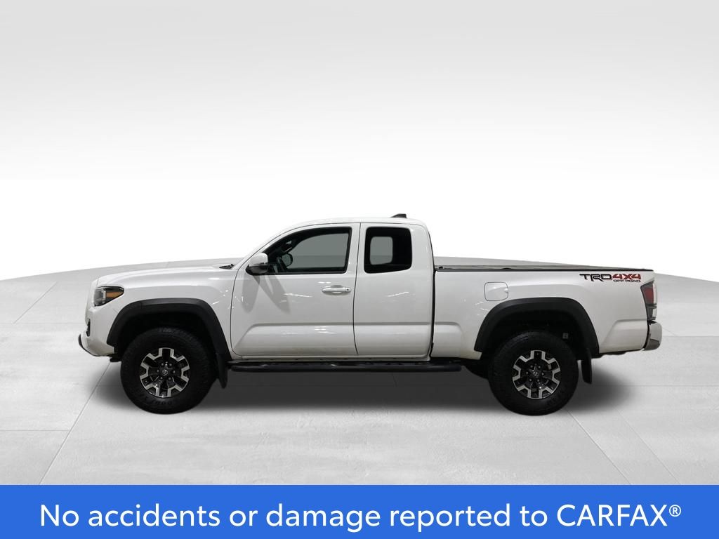 2022 Toyota Tacoma TRD Off-Road photo 2