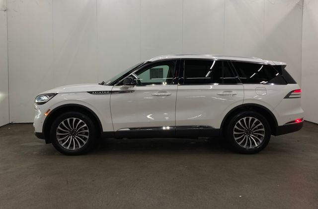 2022 Lincoln Aviator Reserve photo 2