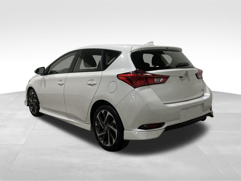 2017 Toyota Corolla iM Base photo 3