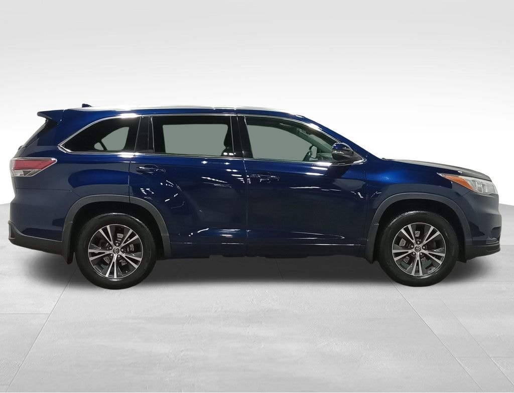 Used 2016 Toyota Highlander XLE V6 SUV