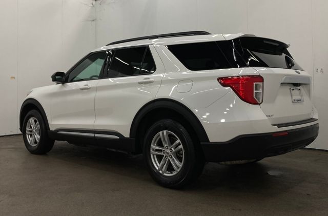 2022 Ford Explorer XLT photo 3