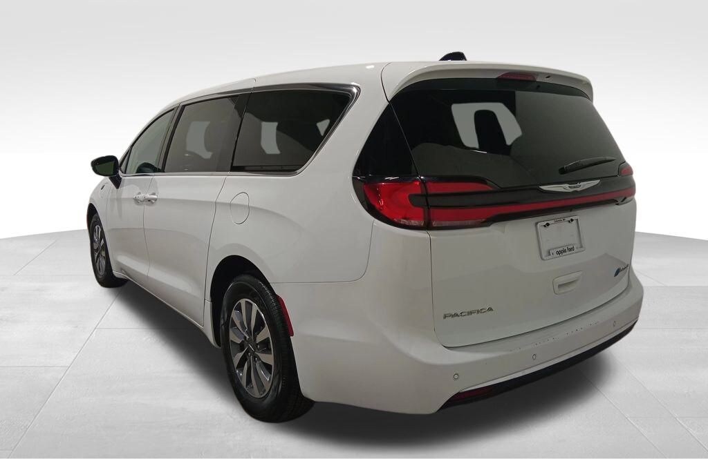 Certified 2024 Chrysler Pacifica Hybrid Select Minivan/Van