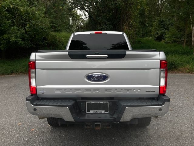 2017 Ford F-250 XLT photo 4