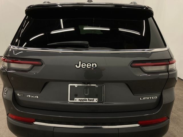 2022 Jeep Grand Cherokee Limited photo 2