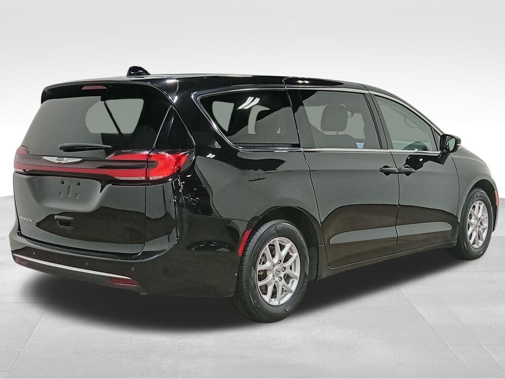 Certified 2024 Chrysler Pacifica Touring L Minivan/Van