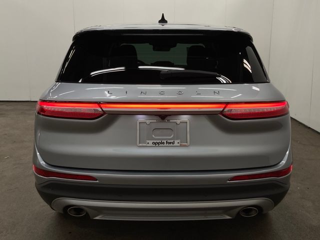 2023 Lincoln Corsair Standard photo 4