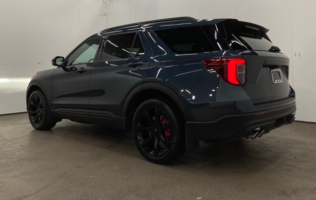 2023 Ford Explorer ST photo 2