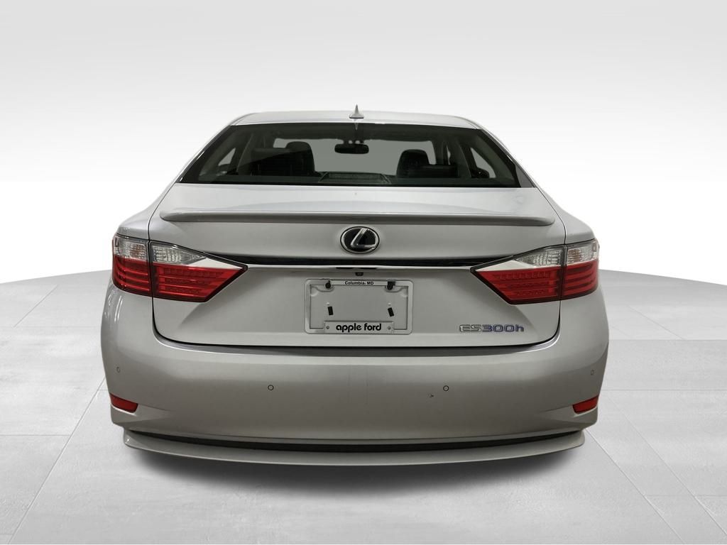 2013 Lexus ES 300h photo 4