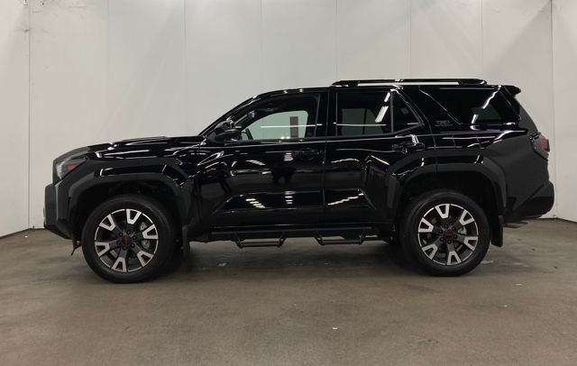 2025 Toyota 4Runner TRD Sport photo 2