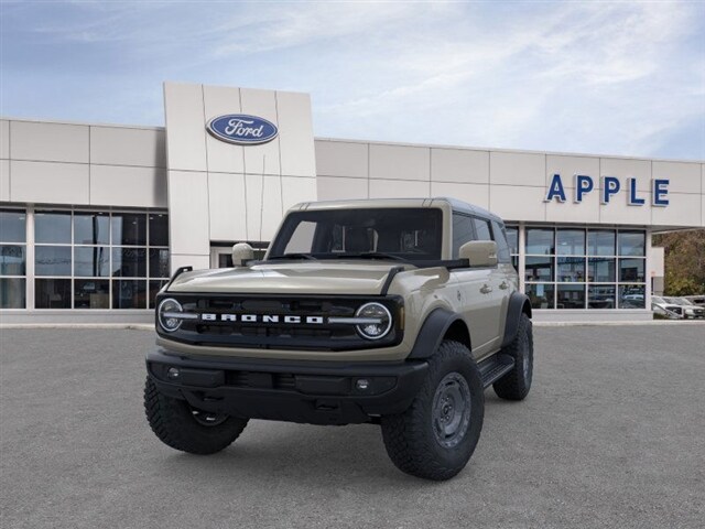 2025 Ford Bronco Outer Banks photo 2
