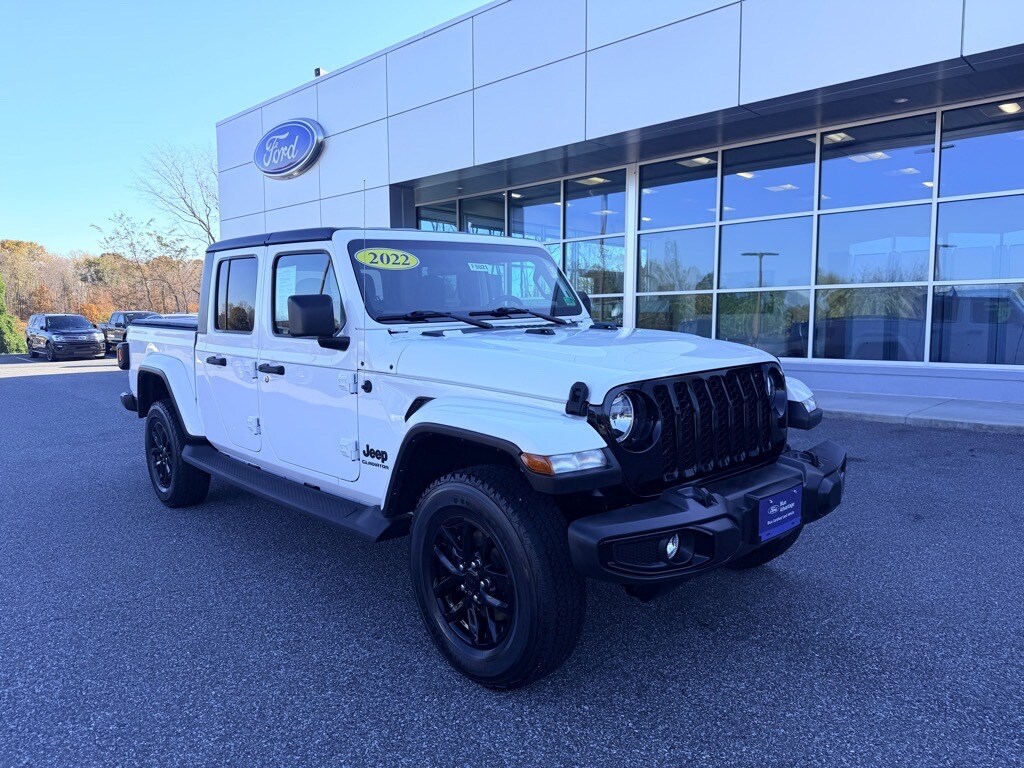 2022 Jeep Gladiator Altitude photo 2