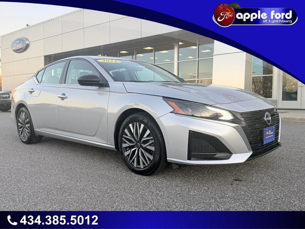 2024 Nissan Altima SV's photo