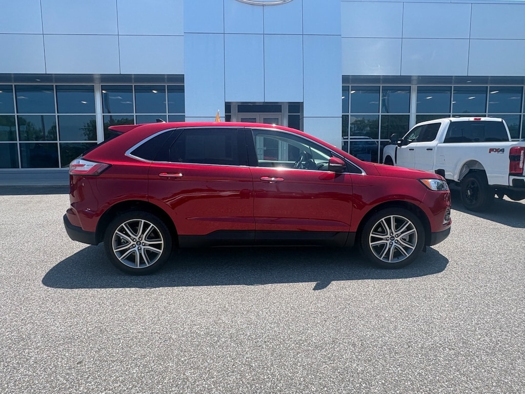 Certified 2022 Ford Edge Titanium SUV