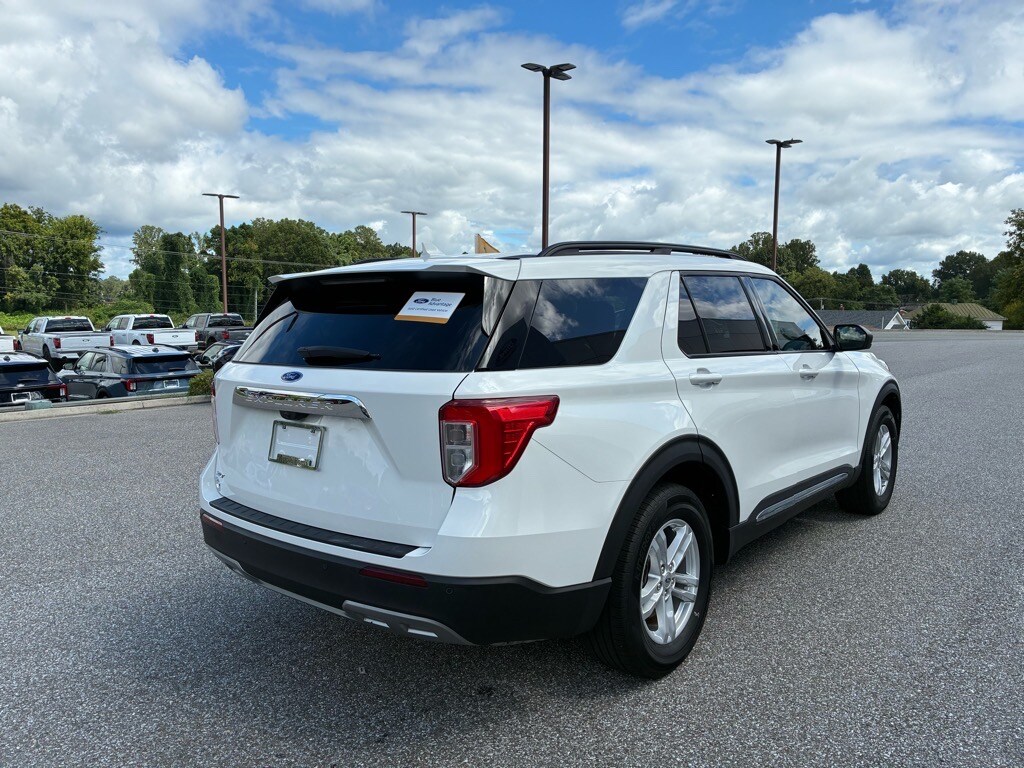 2024 Ford Explorer XLT photo 3