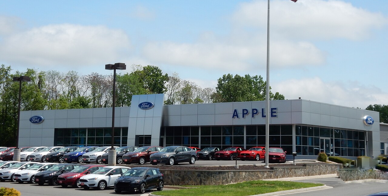 New Ford and Used Car Dealer Serving Lynchburg Apple