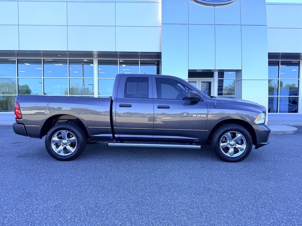 2019 Ram 1500 Classic Express photo 3