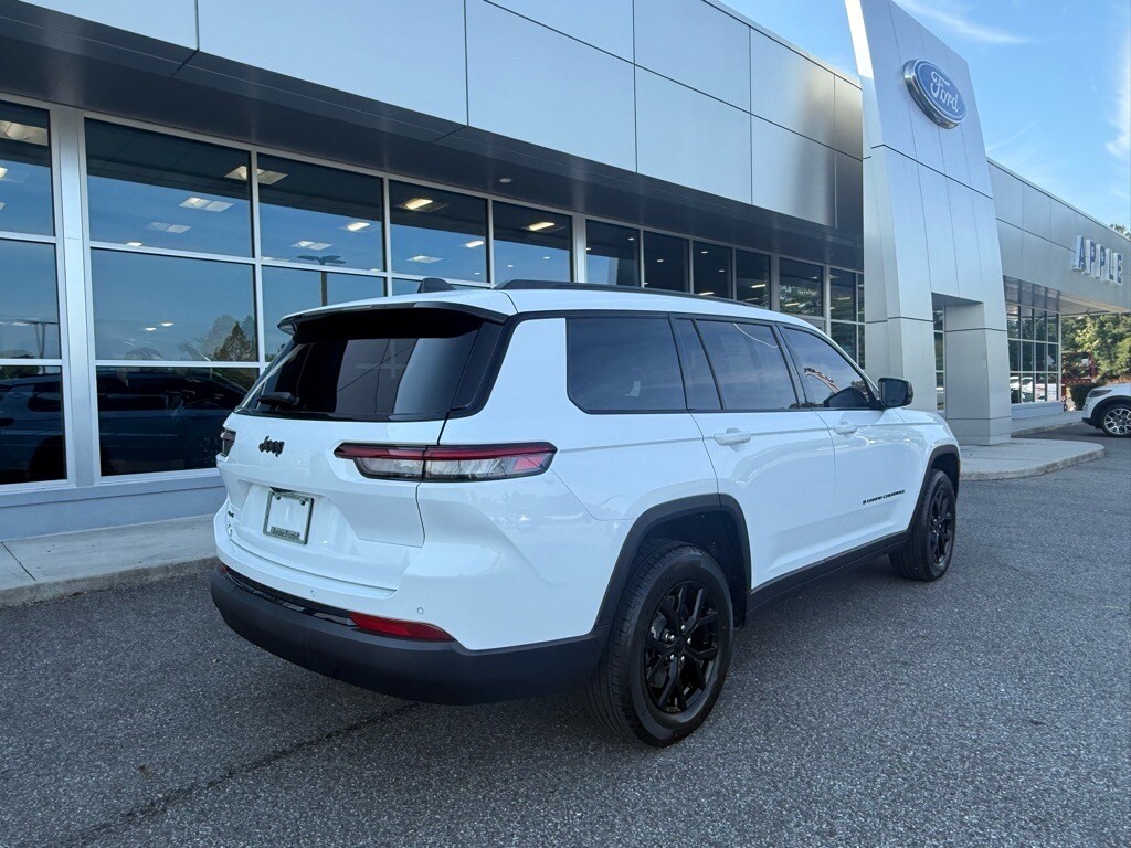 2025 Jeep Grand Cherokee Altitude X photo 2