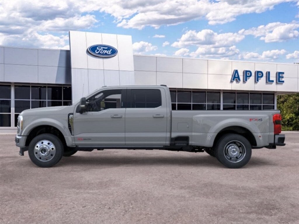 New 2026 Ford Super Duty F-450® Lariat® TRUCK