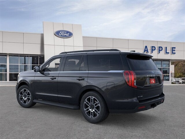 2025 Ford Expedition photo 2