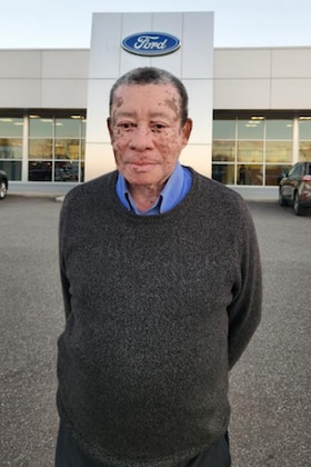 Staff member Robert Coleman from ID_dde544