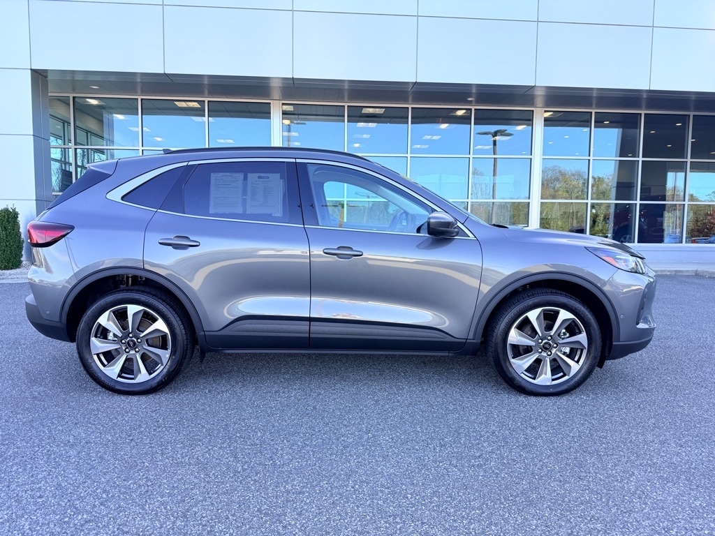 Used 2024 Ford Escape Platinum SUV