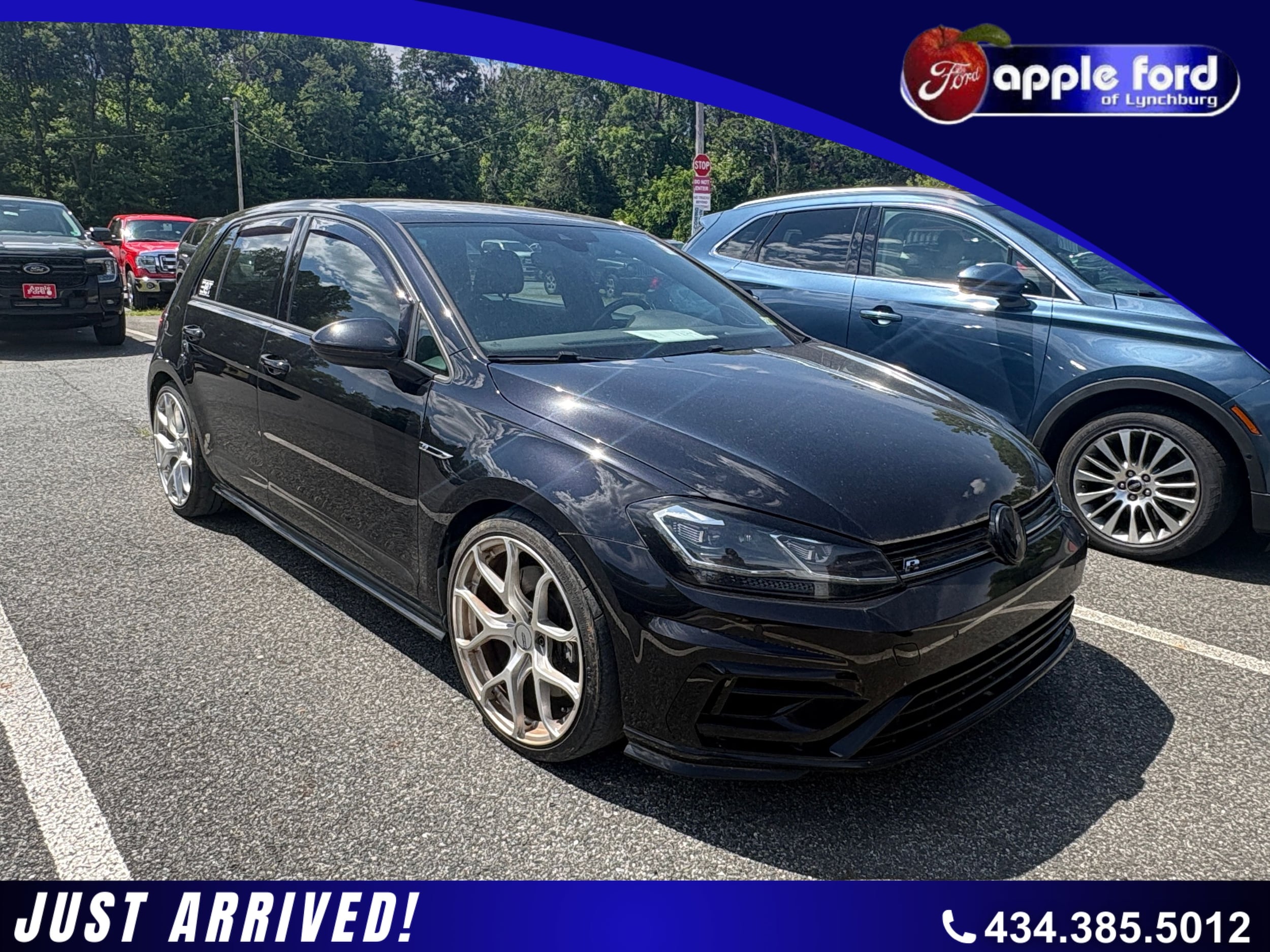 2018 Volkswagen Golf R w/DCC & Navigation 4-door DSG's photo
