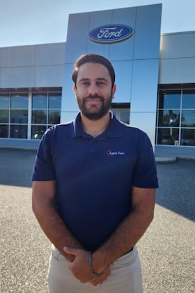 Staff member Iheb Maatoug from ID_dde544