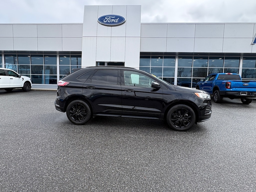Used 2024 Ford Edge SE SUV