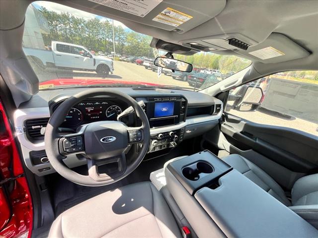 2024 Ford F-550 photo 2
