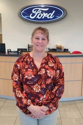 Staff member Donna Brown from ID_6bab85