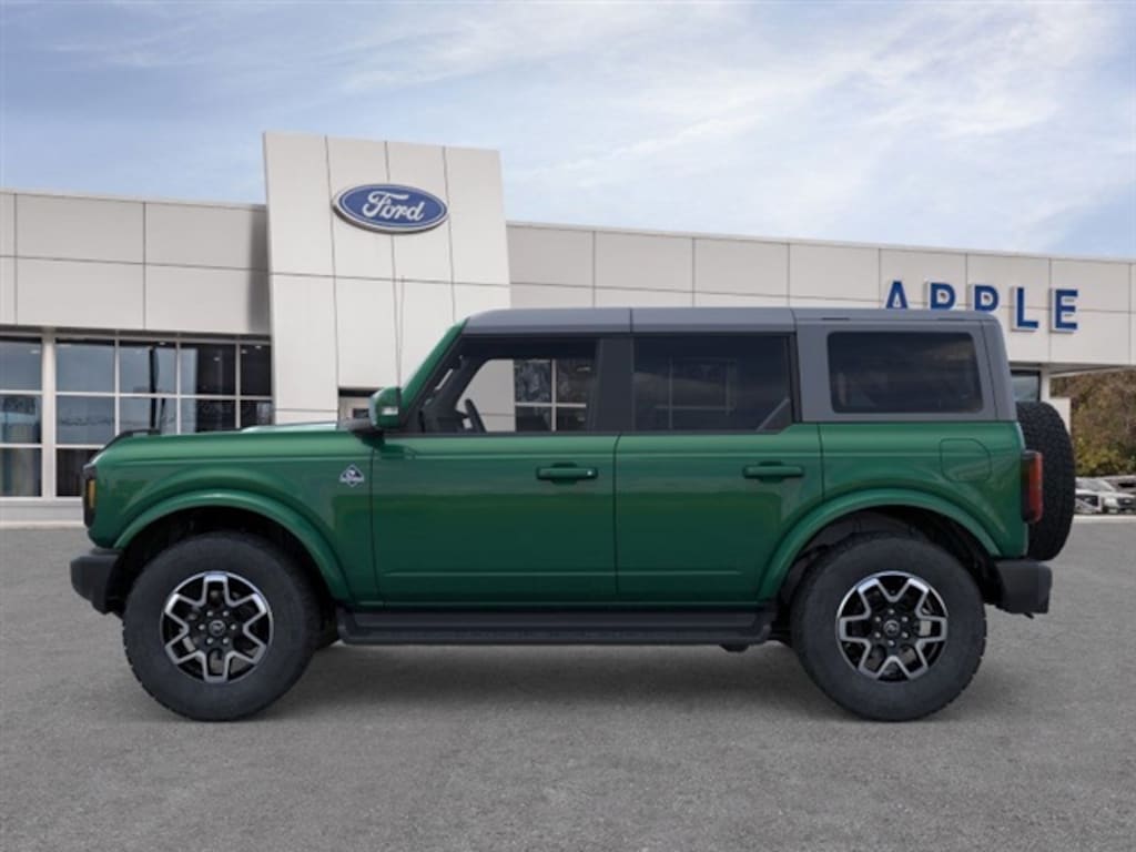 New 2025 Ford Bronco Outer Banks SUV