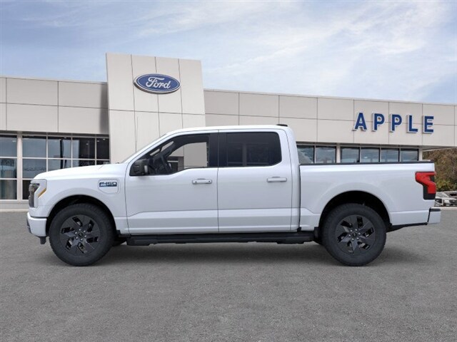 2025 Ford F-150 Lightning photo 3