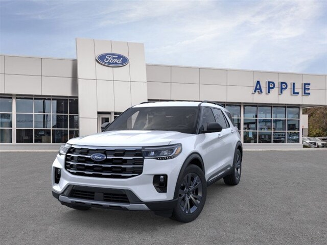 2025 Ford Explorer photo 2