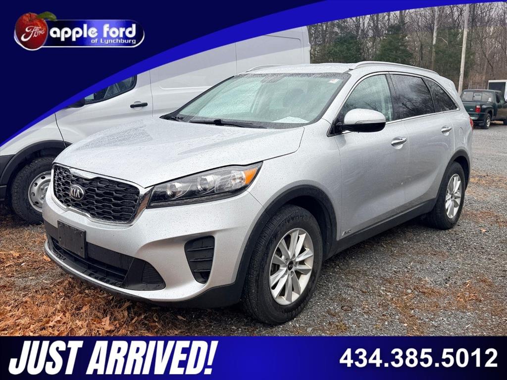 2019 Kia Sorento LX's photo