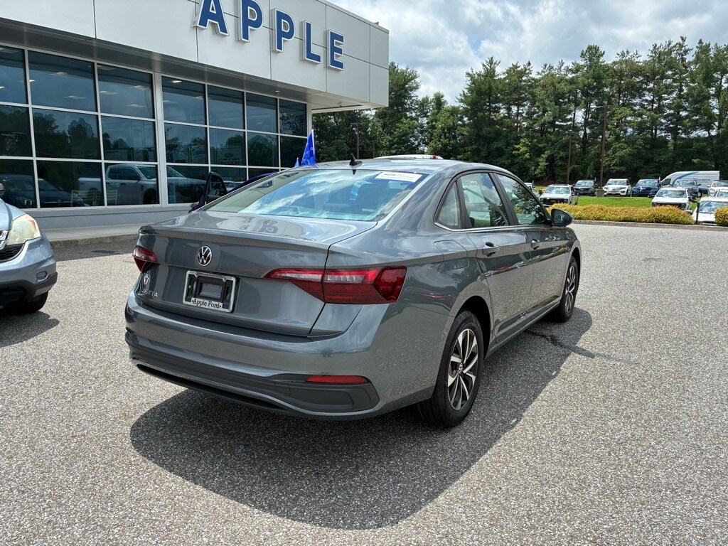 2024 Volkswagen Jetta 1.5T S photo 3