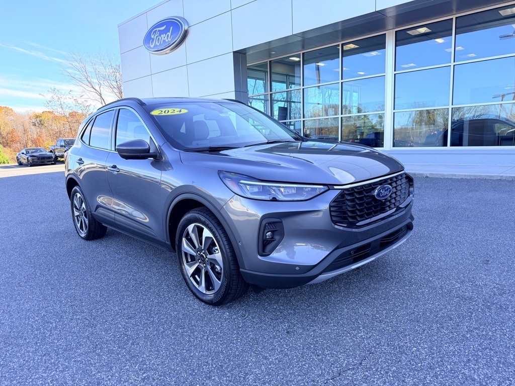 Used 2024 Ford Escape Platinum SUV