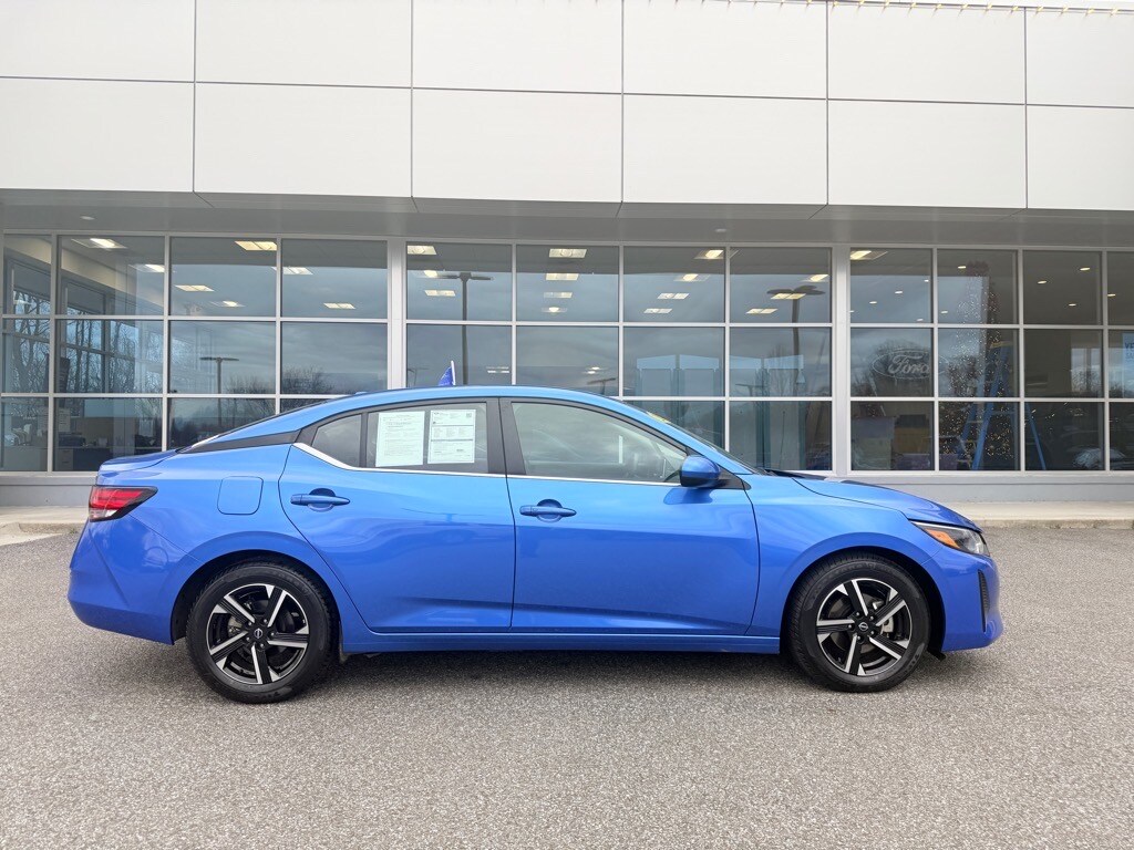 2024 Nissan Sentra SV photo 3