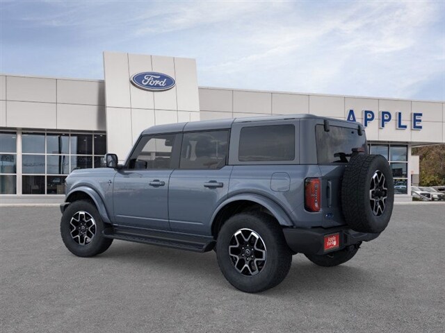 2025 Ford Bronco Outer Banks photo 4