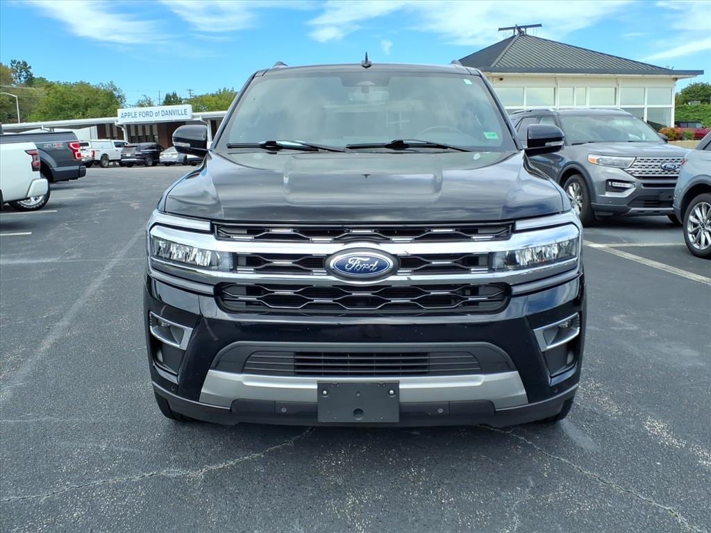 2024 Ford Expedition MAX Limited photo 3